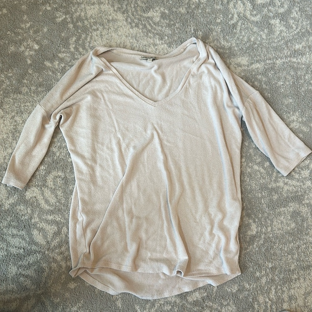 Express One Eleven soft V Neck Quarter Sleeve - size S